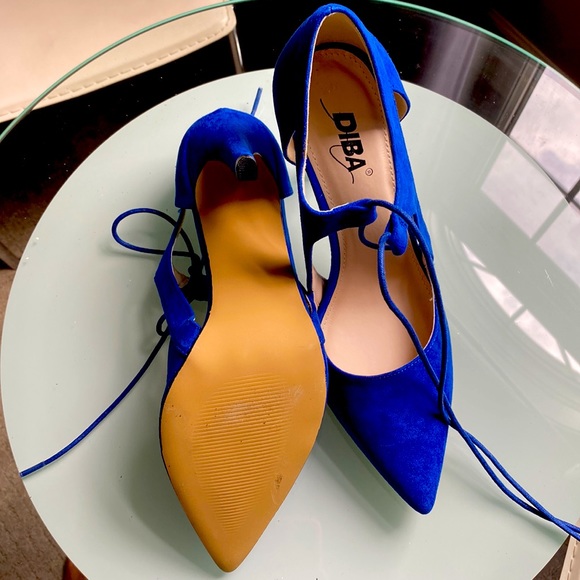 Last call before donation. Electric blue pump with cutouts on the side. NWOT. - Picture 3 of 6